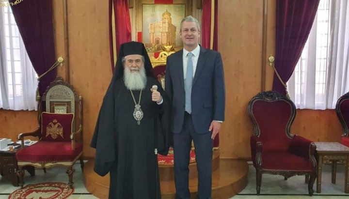 Патриарх Феофил и Джордж Нолл. Фото: Patriarchate of Jerusalem