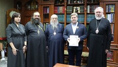 Митрополит Ириней вручил орден заслуженному врачу Украины Валерию Сердюку