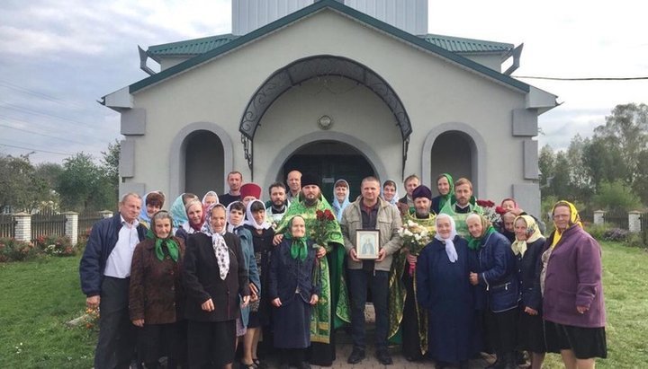 Ενορία του ιερού ναού της UOC στο Γαλίνοβκα. Φωτογραφία: news.church.ua