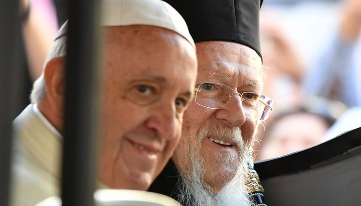 Papa Francisc și Patriarhul Bartolomeu. Imagine: vaticannews.va