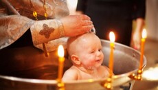 Чи обов'язково хрестити немовля в день пам'яті небесного покровителя?