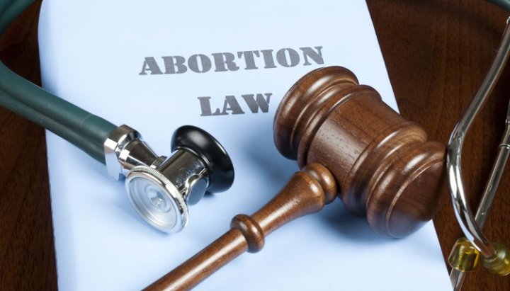 Сатанисты США в суде требуют отменить ограничивающие аборты законы. Фото: pisco.meaww.com