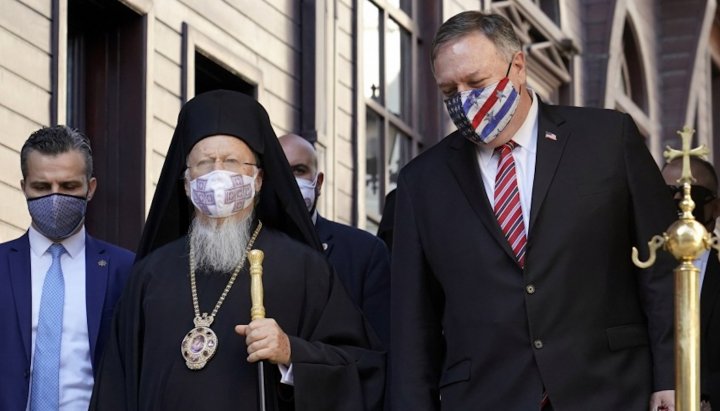 The head of Phanar Patriarch Bartholomew and the head of the US Department of State Mike Pompeo. Photo: xrimaonline.gr