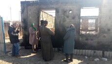 Клірики Сєверодонецької єпархії відвідали погорільців в Луганській області