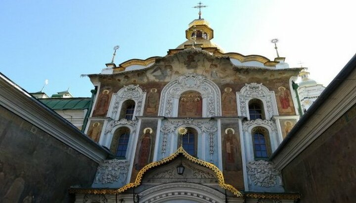Троїцька надбрамна церква Києво-Печерської лаври. Фото: СПЖ