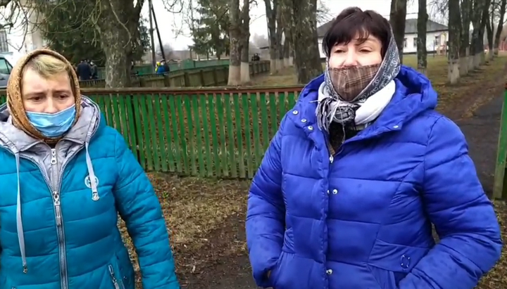 Жители Припутней: Настоятель в ПЦУ ушел в раскол за деньги