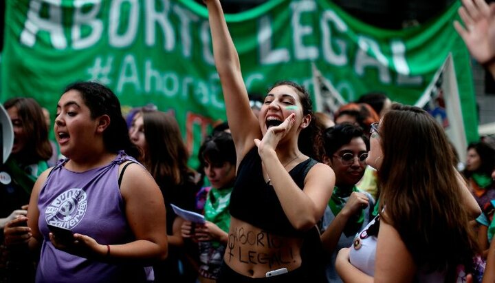 Лидер аргентинского движения в поддержку абортов Мария де Валле Гонсалес Лопес. Фото: rmx.news