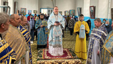 Зоря провел «архиерейское богослужение» в захваченном храме УПЦ в Припутнях