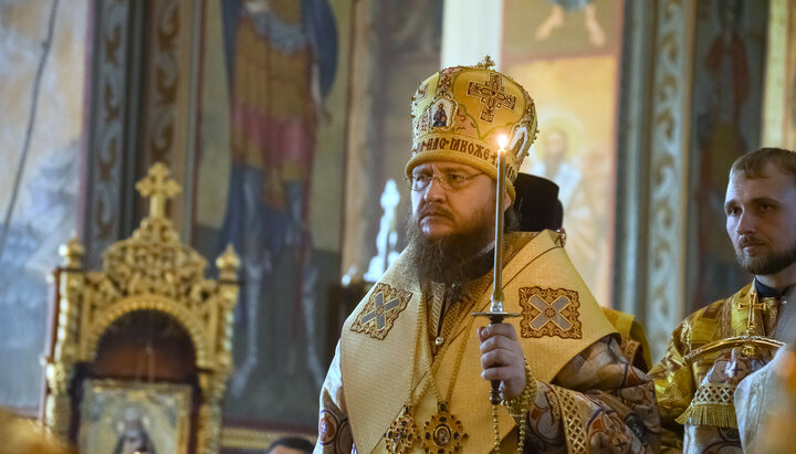Αρχιεπίσκοπος Τσερκάσι και Κάνεβ Θεοδόσιος. Φωτογραφία: Ευαγγελιστής του Τσερκάσι