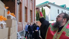 Соціальний відділ УПЦ передав лікарням Києва 2 тисячі пасок