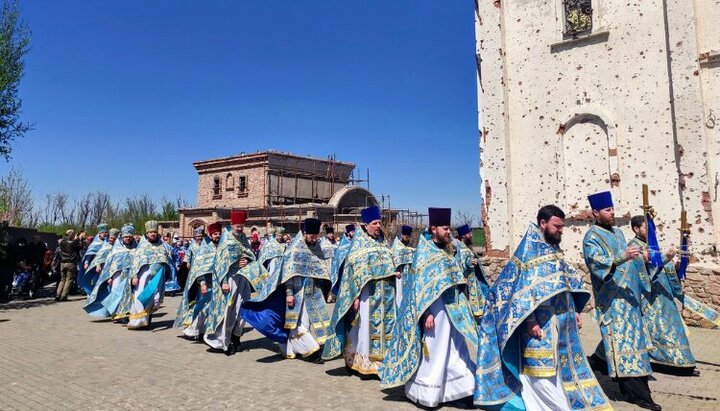 Престольне свято в Свято-Іверському монастирі Донецька. Фото: donetsk.church.ua