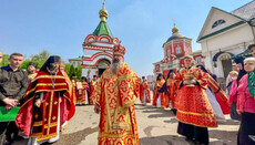 У храмах Татарстанської митрополії помолилися за жертв трагедії в Казані