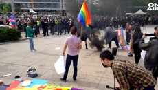 У болгарському Бургасі обурені мешканці зірвали гей-парад