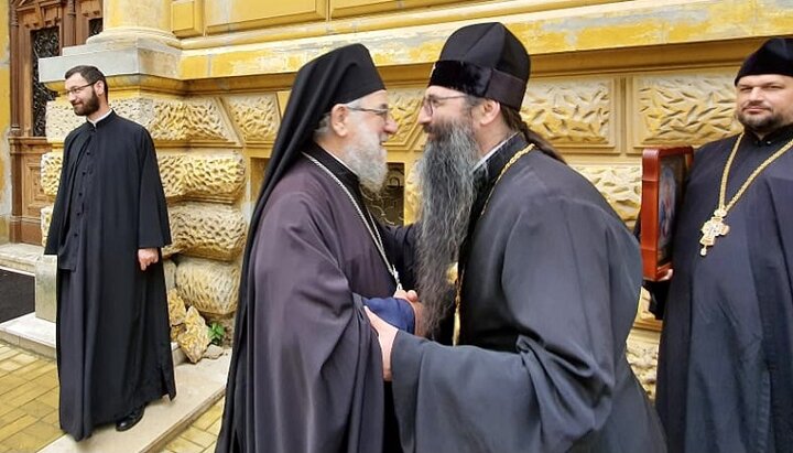 Συνάντηση του Μητροπολίτη Βαρσανούφιου με τον Επίσκοπο Σρεμ Βασίλειο στη Σερβία. Φωτογραφία: eparhia.vinnica.ua