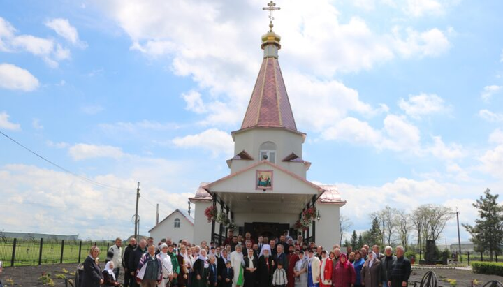 Свято-Троїцький храм у Новоіванівському. Фото: eparhia.dp.ua