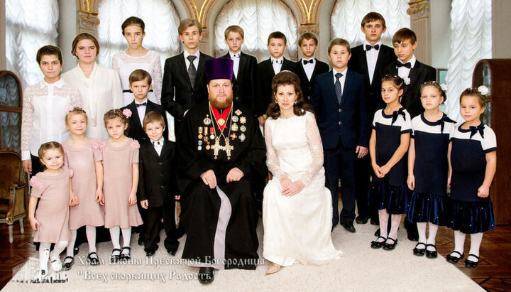 Семья о. Иоанна Гориа воспитывает 28 детей. Фото: Центр информации УПЦ
