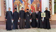 Bishop of Romanian Church making a pilgrimage to shrines of UOC