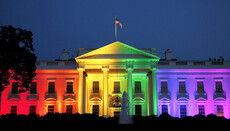 Байден объявил июнь «месяцем ЛГБТ»
