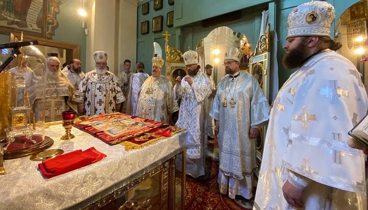 Hierarchs of the UOC during a divine service in Poland. Photo: UOJ