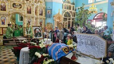 В День Святой Троицы состоялось отпевание митрополита Митрофана