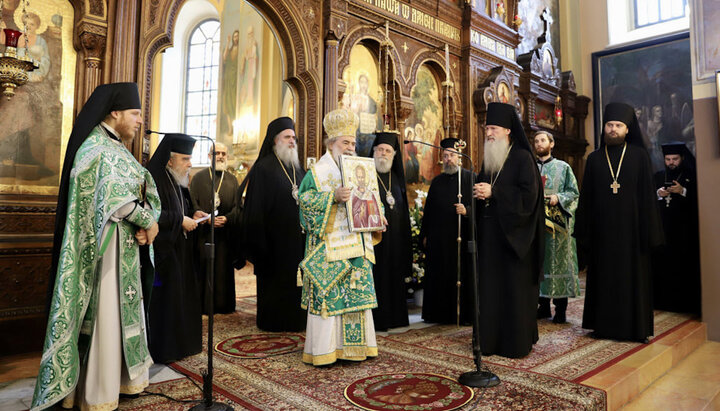 Patriarch Theophilos at the church of the Russian Ecclesiastical Mission in Jerusalem. Photo: orthodoxianewsagency