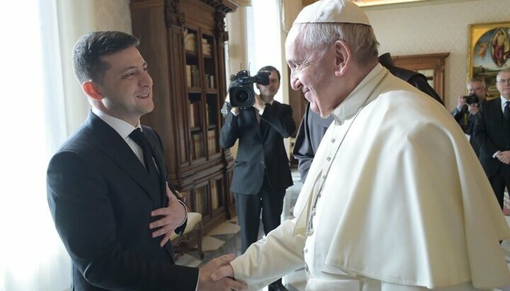 Vladimir Zelensky and the head of the RCC, Pope Francis. Photo: Vaticannews.va