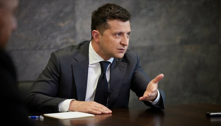President Vladimir Zelensky during an interview with foreign journalists. Photo: president.gov.ua