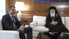 Влада Греції поінформувала ЕПЦ про запрошення папи римського в країну