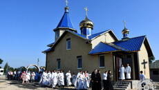 Archbishop Nathanael consecrates temple of raided community in Bronytsiа