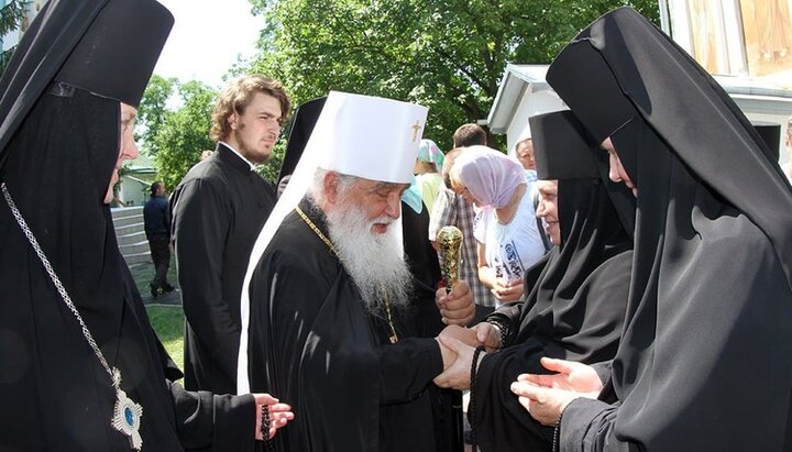 Митрополит Миколаївський і Очаківський Питирим у Золотоніському монастирі. Фото: cherkasy.church.ua