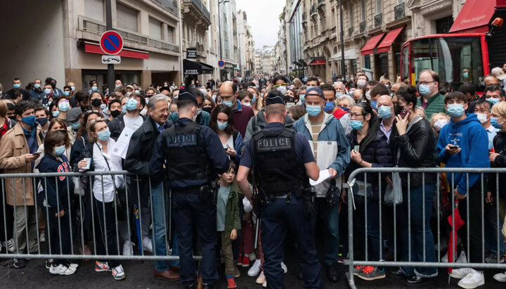 Французи протестують проти ковід-паспортів. Фото: linternaute.com