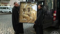 В Одессу привезли копию иконы «Троеручица», написанную на Афоне