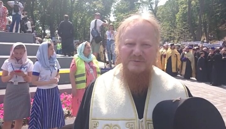Αρχιεπίσκοπος Ομπούχοβ Ιωνάς (Τσερεπάνοφ). Φωτογραφία: ΕΟΔ