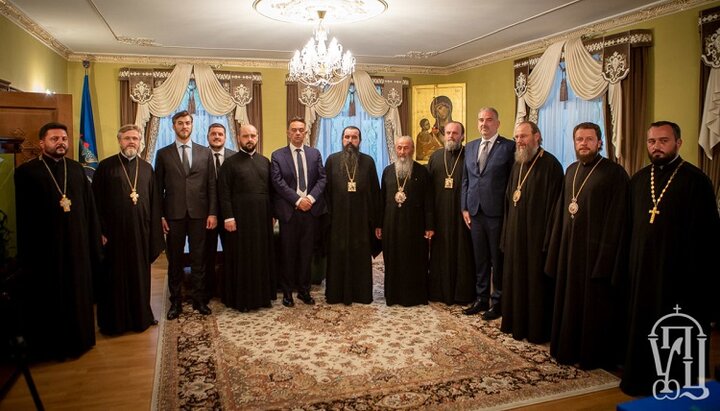 Preafericitul Mitropolit Onufrie cu delegațiile Bisericilor Ortodoxe Autocefale. Imagine: news.church.ua