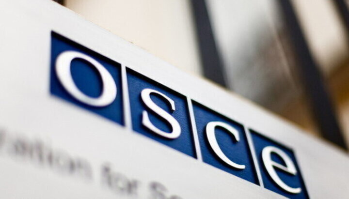 Representatives of the Ivano-Frankivsk Eparchy of the UOC met with the OSCE Mission. Photo: delo.ua