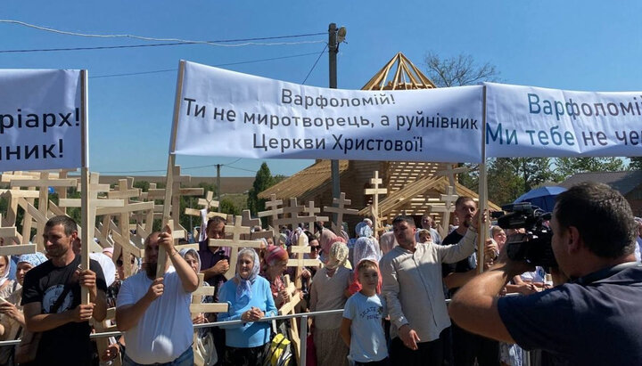 Vinnytsia Eparchy of UOC supports a flashmob against Phanar head’s arrival