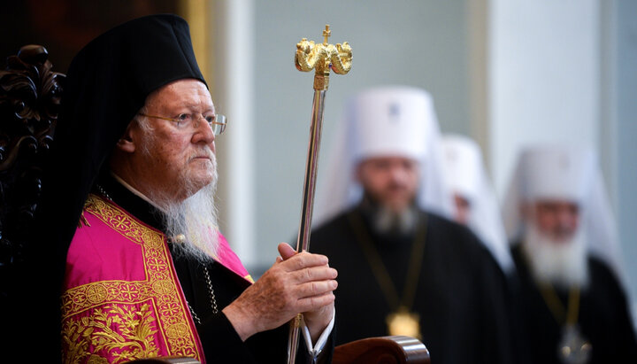 Patriarch Bartholomew with the “hierarchs” of the OCU. Photo: pomisna.info