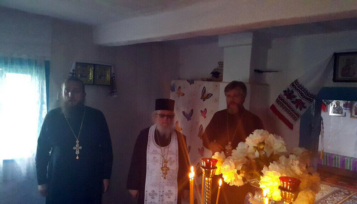 Cleric of the Cyprus Church in the home church of the UOC in Bronitsa, 2019. Photo: Volyn diocese