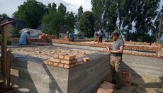 Община захваченного храма УПЦ в Четвертне просит помочь построить новый