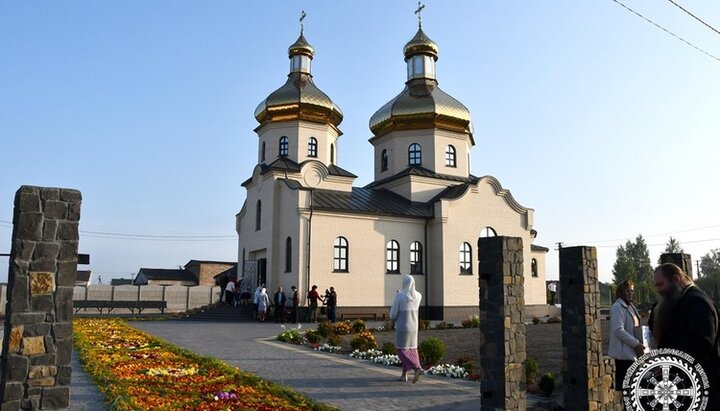  ნათანაილმა წმინდანების სოფიასა და მისი სამი წამებული ასულის  (რწმენა (პისტი),  იმედი (ელპიდი) და სიყვარული (აღაპი) სახელობის ტაძრი ს. რაკოვ ლესში. ფოტო: pravoslavna.volyn.ua