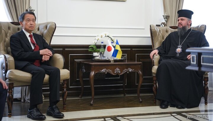 Посол Японии в Украине Такаши Кураи и глава ПЦУ Епифаний Думенко. Фото: pomisna.info