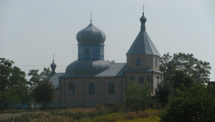 Αρπαγμένος ναός Κοιμήσεως Θεοτόκου της UOC στο χωριό Βολίν. Φωτογραφία: rozhische.church.ua