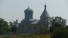 În s. Navoz din regiunea Volyn, susținătorii BOaU au acaparat biserica BOU
