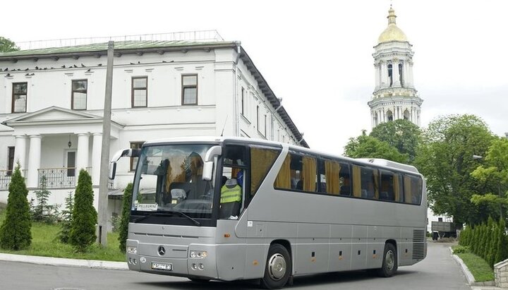 Прочан УПЦ попередили про нові правила пасажирських перевезень. Фото: palomnik.lavra.ua