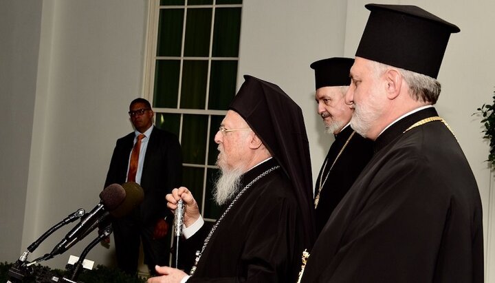 Patriarhul Bartolomeu vorbind cu presa lângă Casa Albă. Imagine: orthodoxtimes.com
