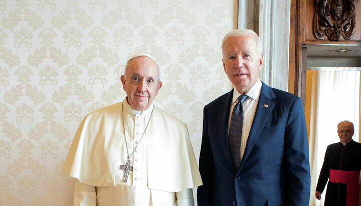 Ο Τζο Μπάιντεν και ο Πάπας. Φωτογραφία: news.myseldon.com