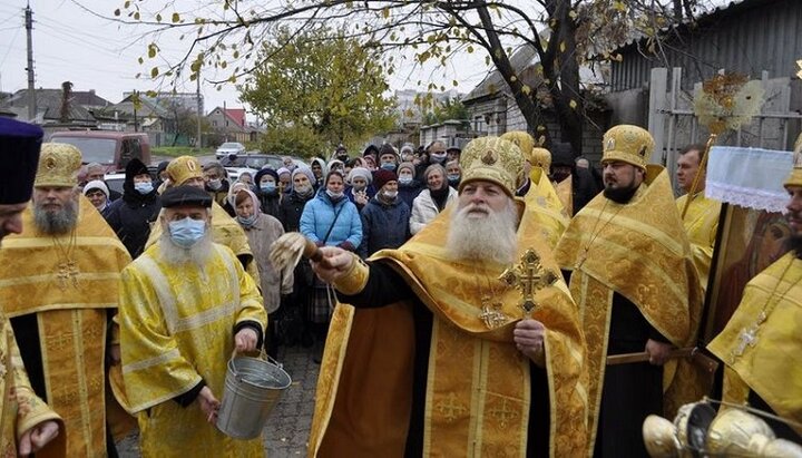 Хресний хід у 2020 році у річницю заснування монастиря на честь Різдва Пресвятої Богородиці у Черкасах. Фото: cherkassy-mon.church.ua