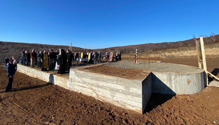 На месте строительства скита уже залили фундамент. Фото: m-church.org.ua