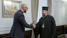 Яценюк поблагодарил Думенко за новое, не московское качество религии