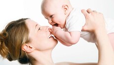 У Британії вибачилися за те, що назвали матерів «постродовими людьми»